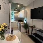 Float Apartment *