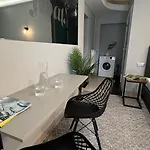 Apartman Float *